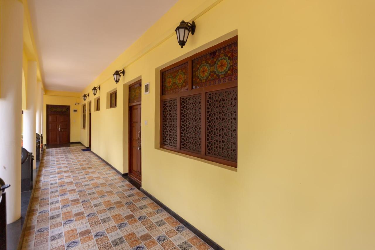 Kstdc Hotel Mayura Adilshahi Bijapur Exterior photo